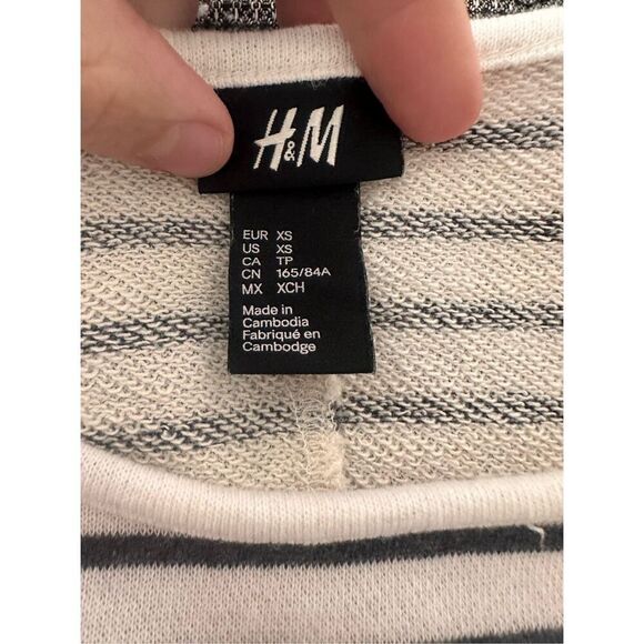 H&M Striped Lightweight Oversized Sweater XS - Picture 6 of 6